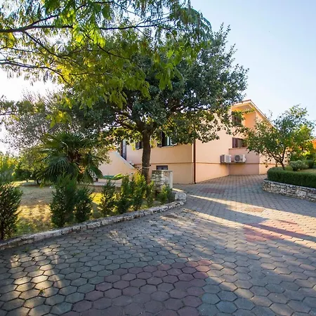 Apartamento House Alex